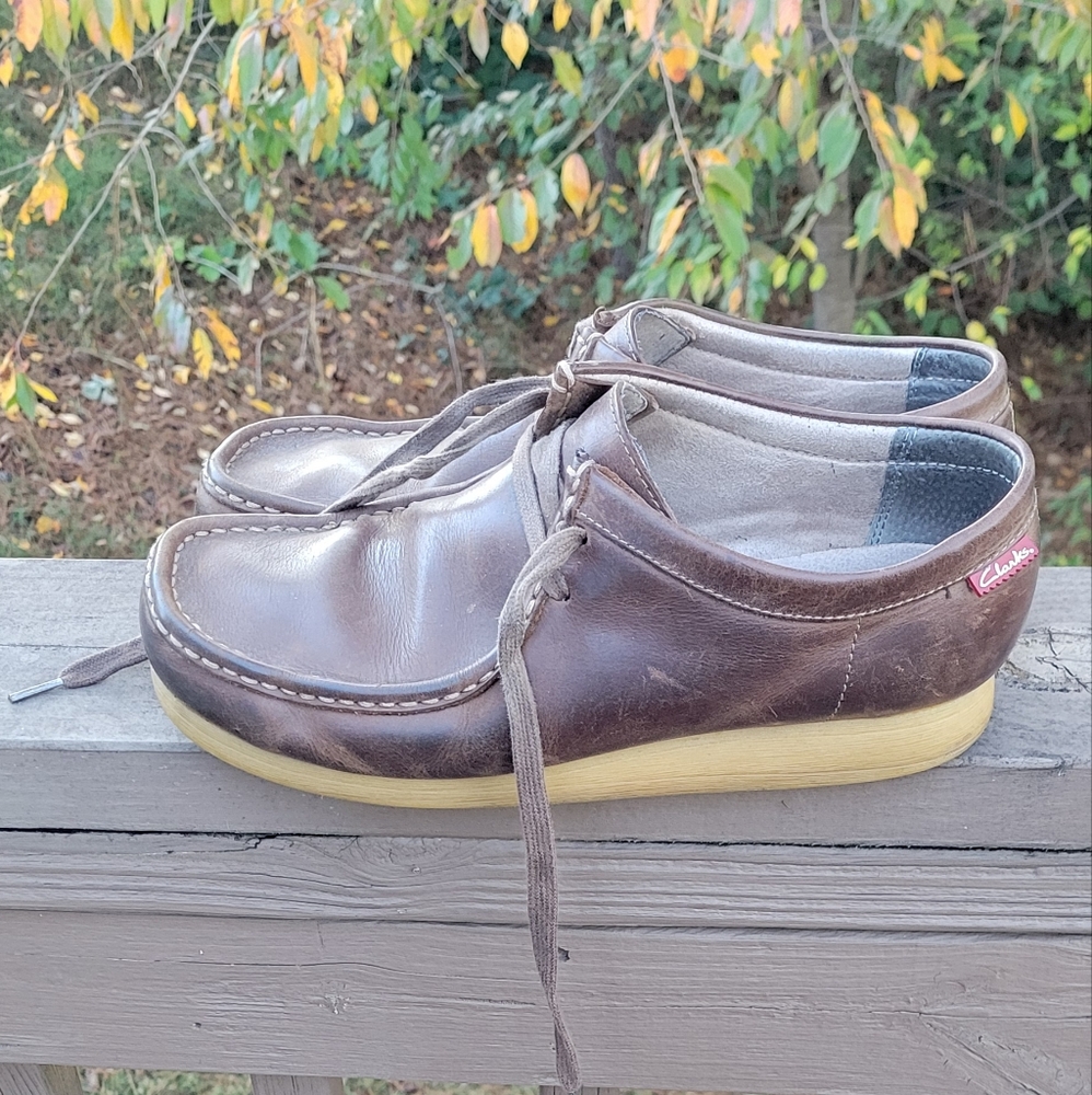 Men's Clarks Original Wallabees Brown Leather Crepe Gum Soles Moc Toe Size 10M